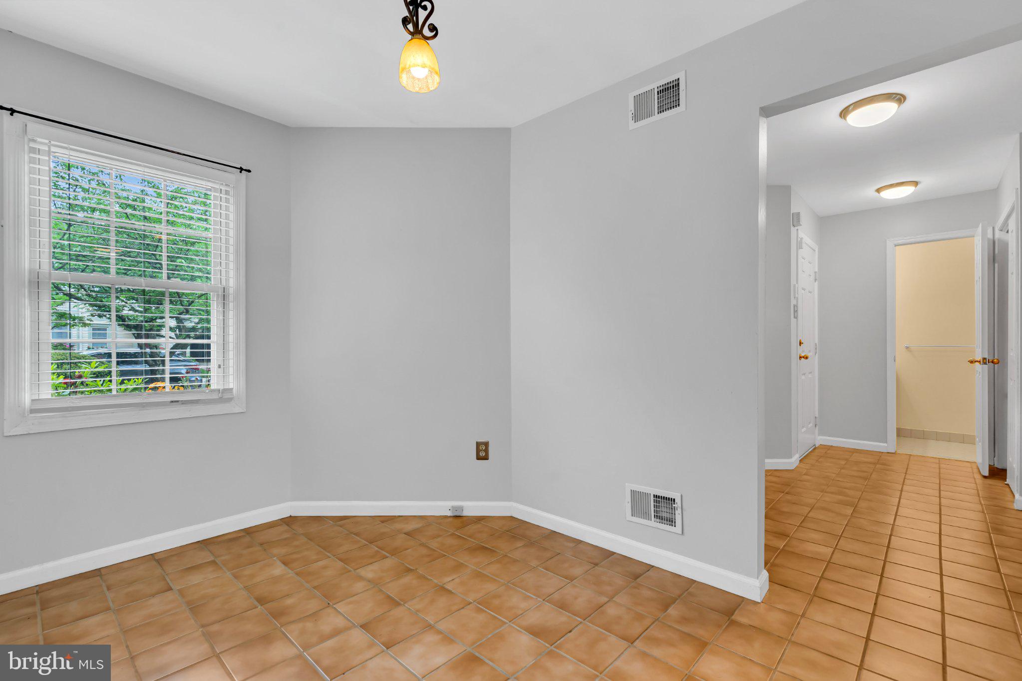 31 FAIR ACRES COURT