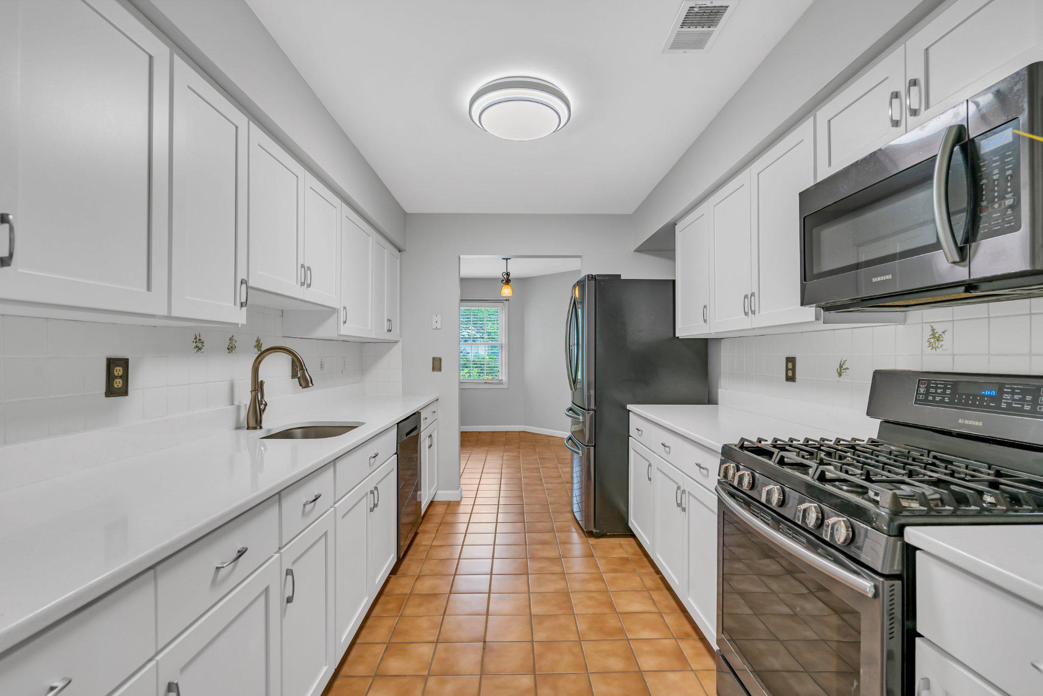 31 FAIR ACRES COURT