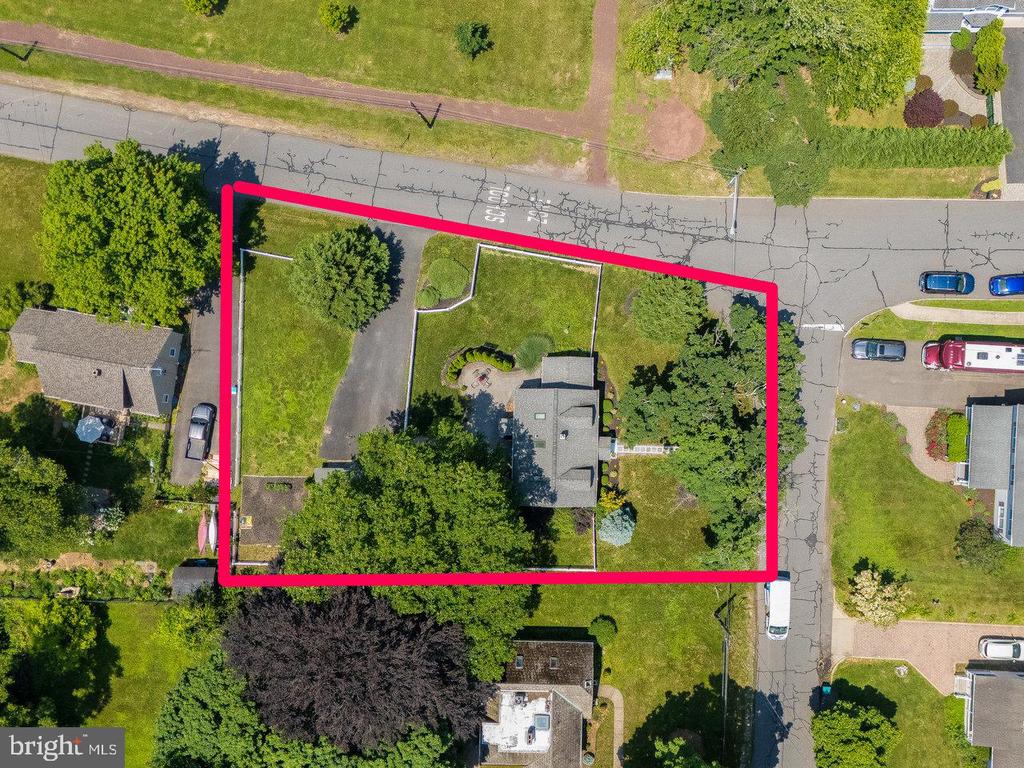 10 SHAW DRIVE