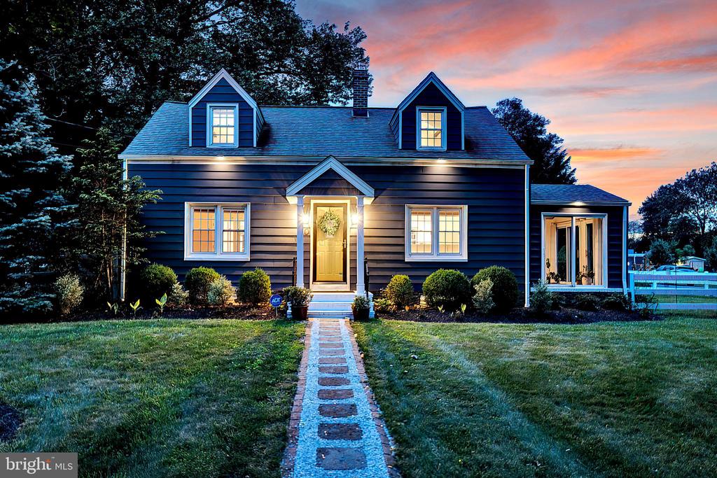 10 SHAW DRIVE