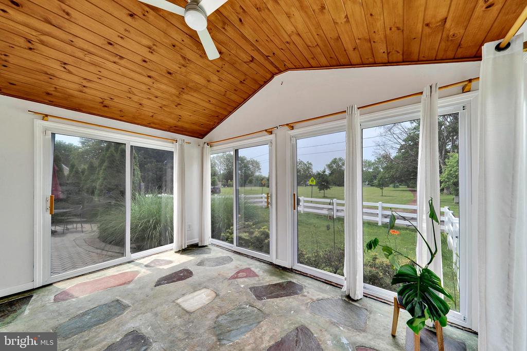10 SHAW DRIVE
