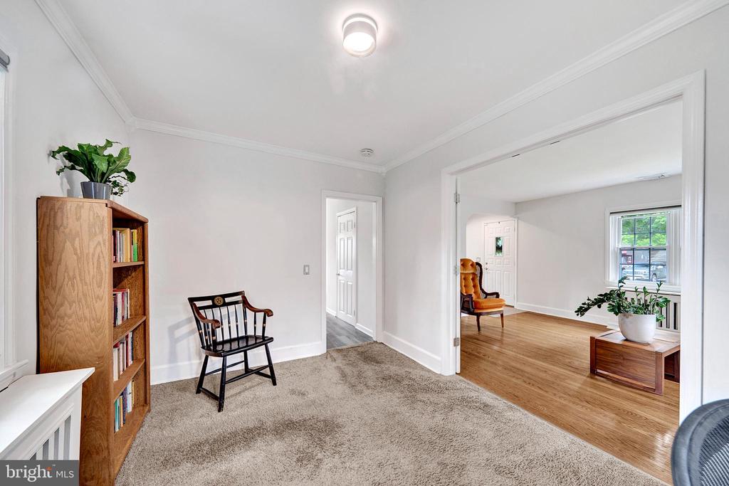 10 SHAW DRIVE
