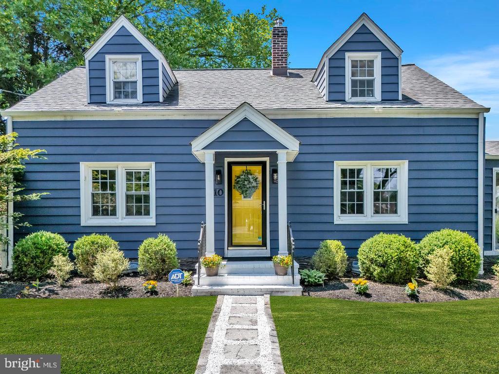 10 SHAW DRIVE