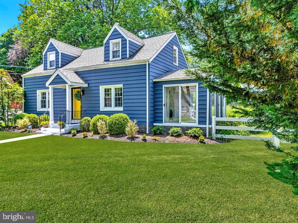 10 SHAW DRIVE