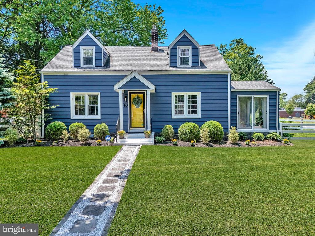 10 SHAW DRIVE