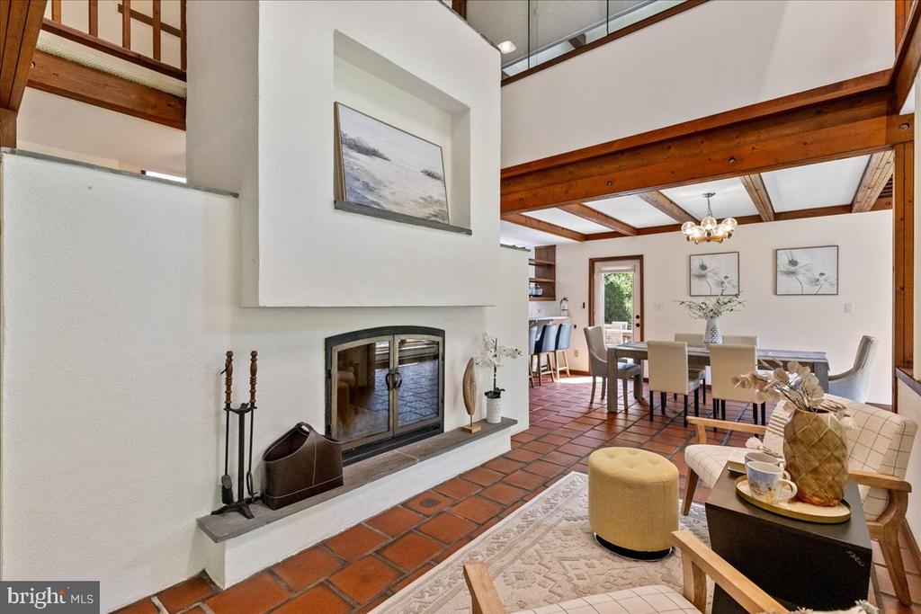 369 GRANDVIEW ROAD