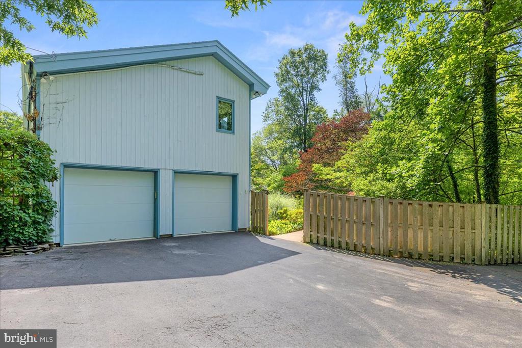 369 GRANDVIEW ROAD