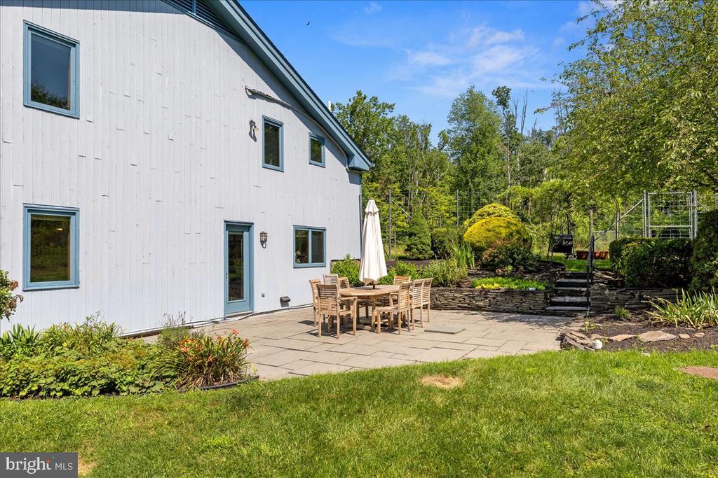 369 GRANDVIEW ROAD