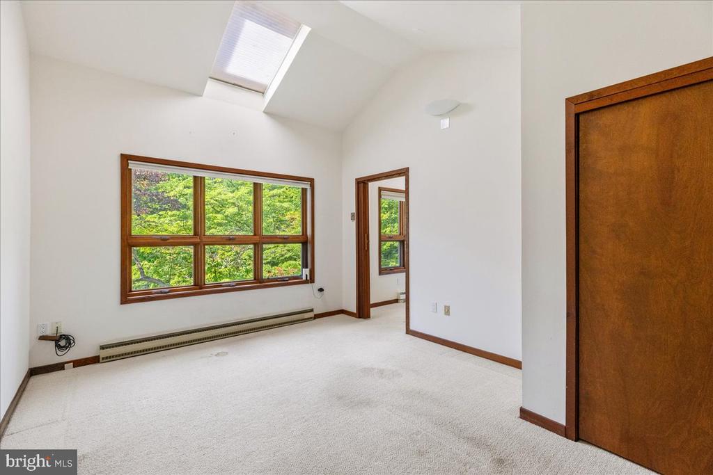369 GRANDVIEW ROAD