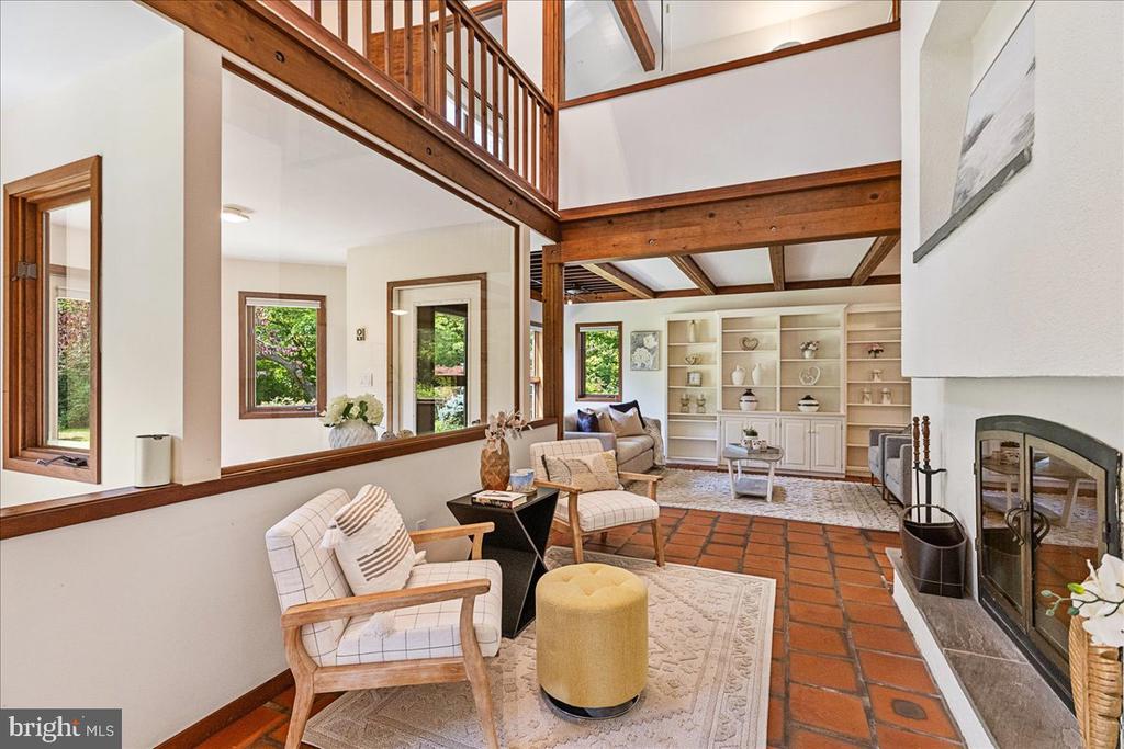 369 GRANDVIEW ROAD