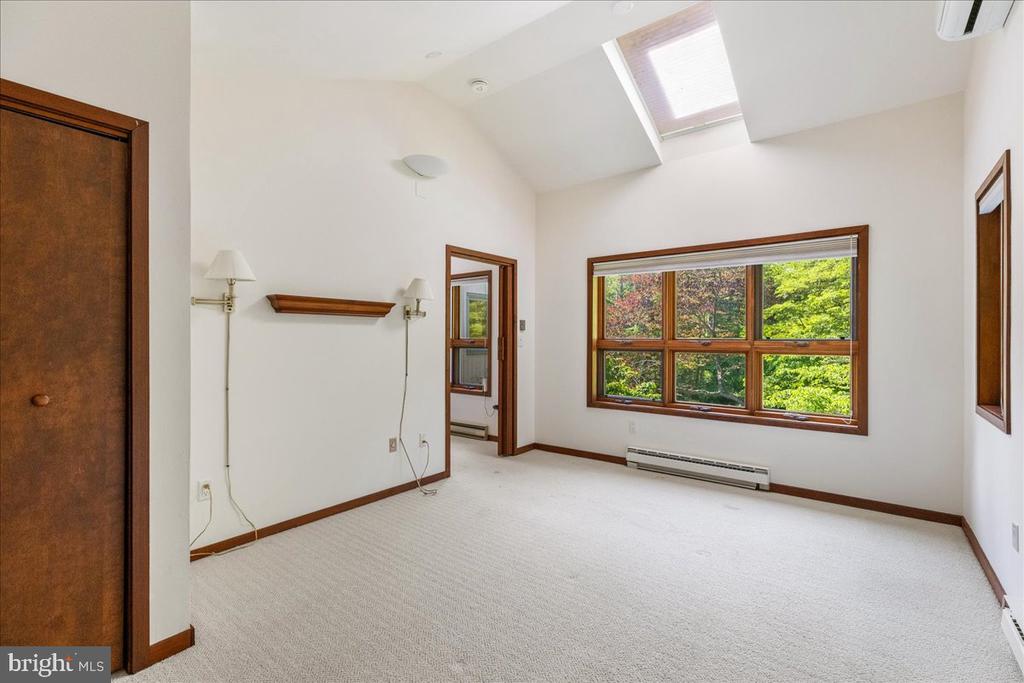 369 GRANDVIEW ROAD