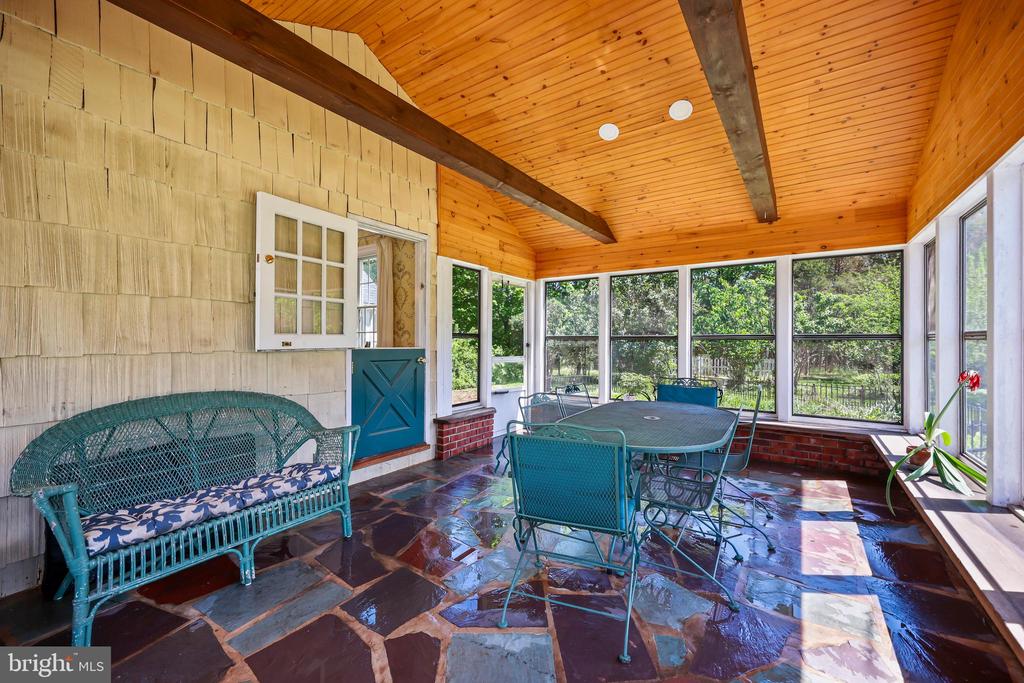 339 MOUNTAINVIEW ROAD