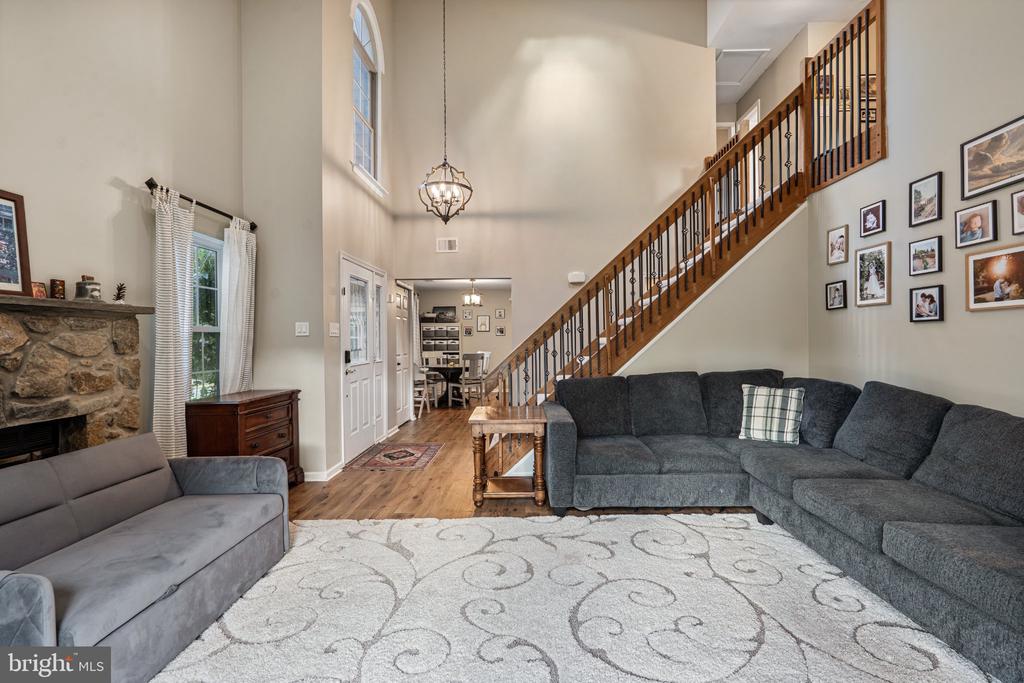 40 ROXBURY COURT Unit: A