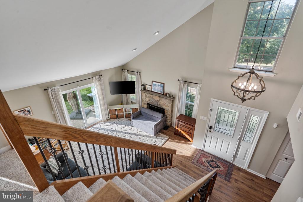 40 ROXBURY COURT Unit: A