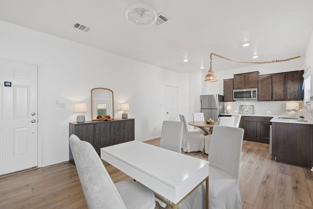 1233 Sweetspire ST