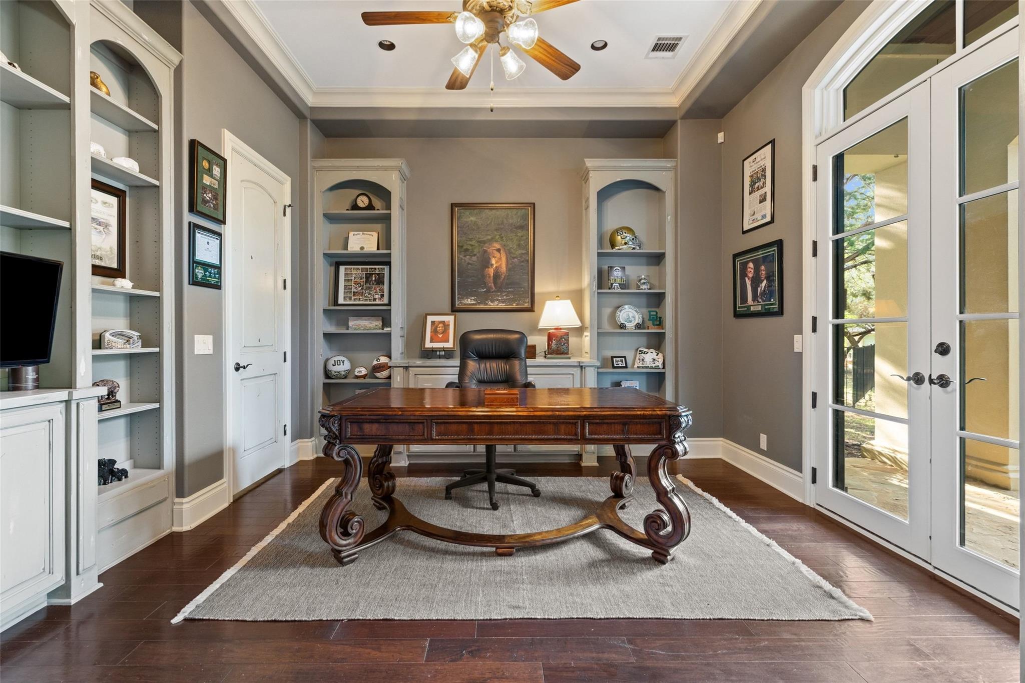 105 Harbor Hill DR