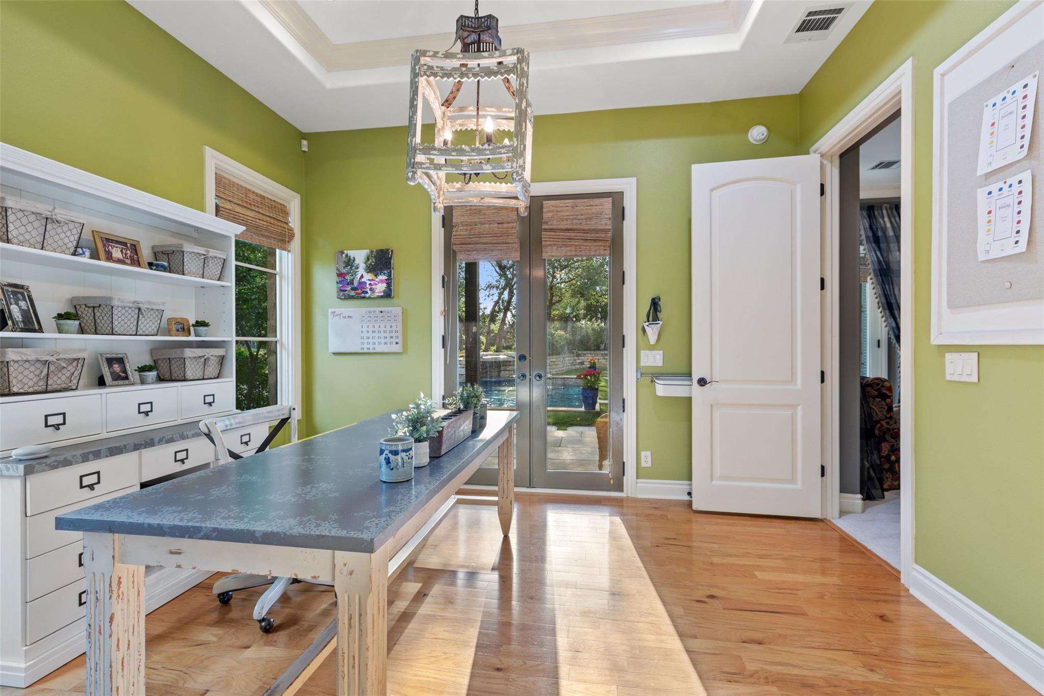 105 Harbor Hill DR