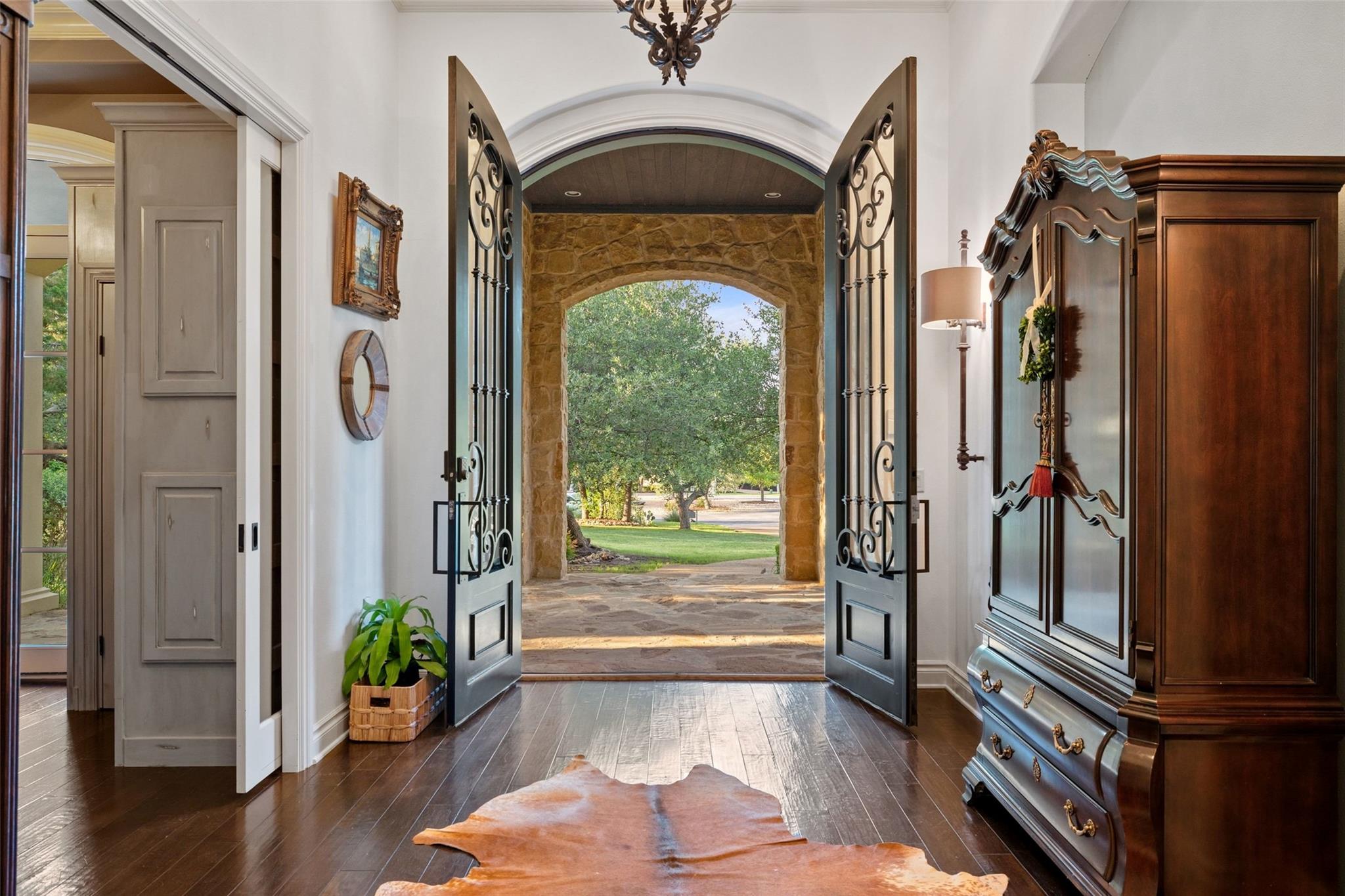 105 Harbor Hill DR