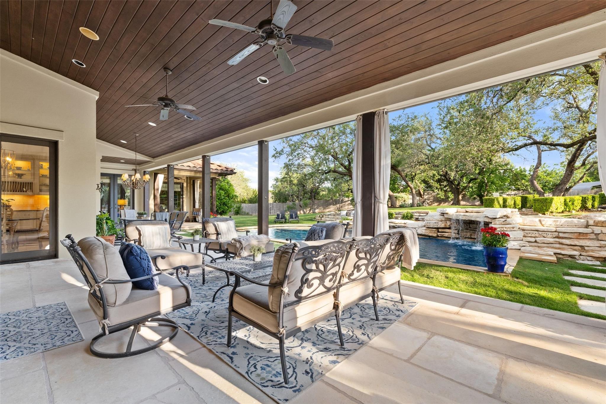 105 Harbor Hill DR