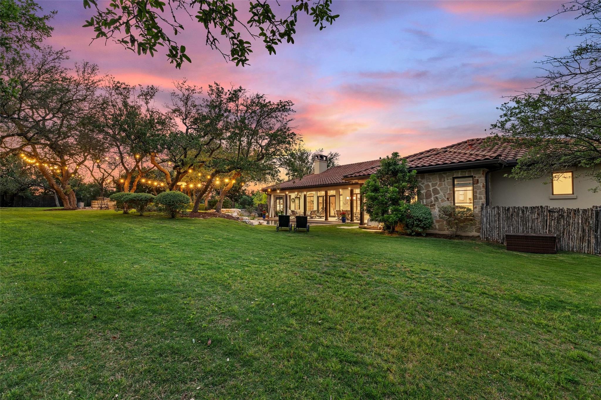 105 Harbor Hill DR