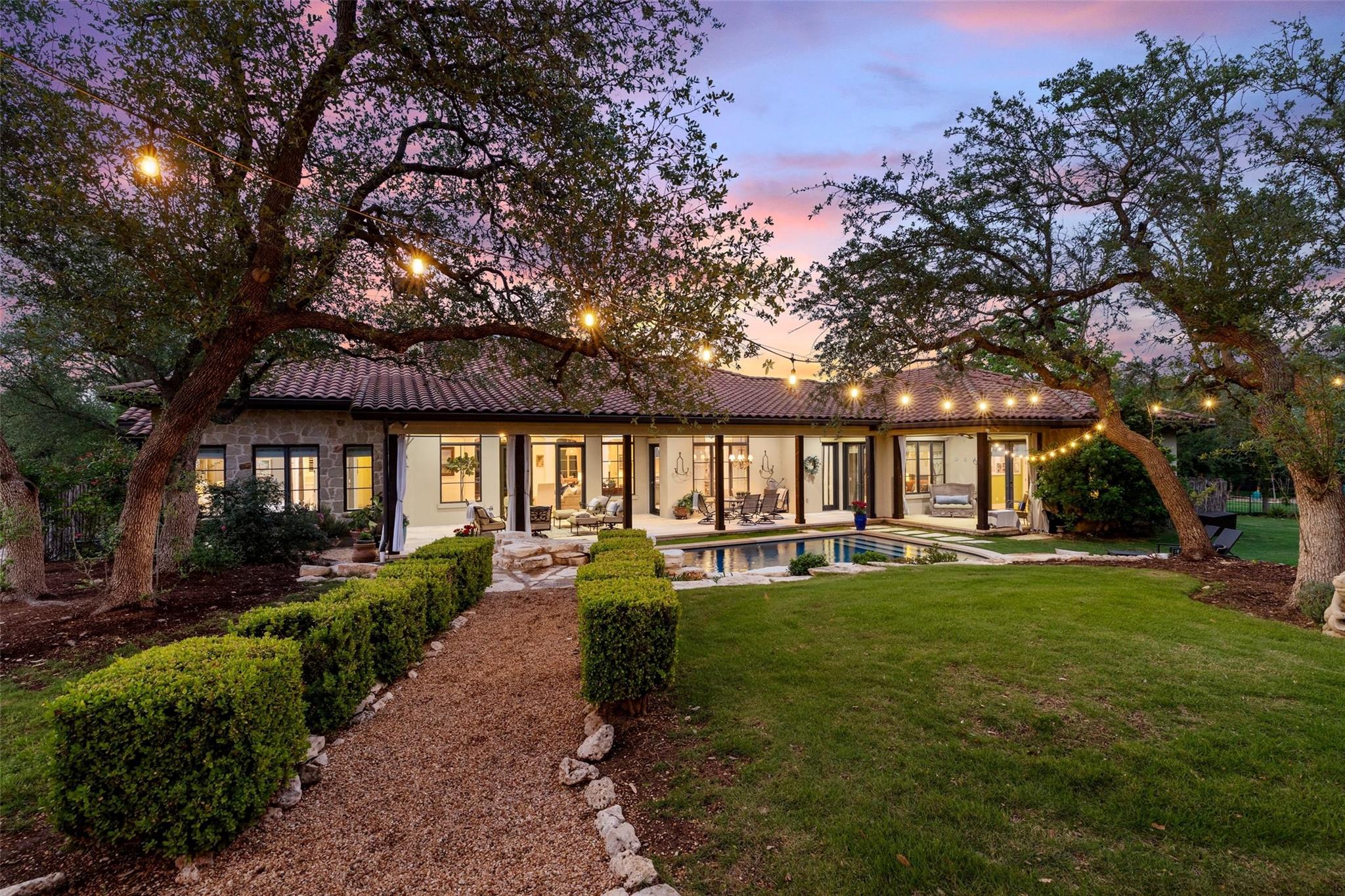 105 Harbor Hill DR