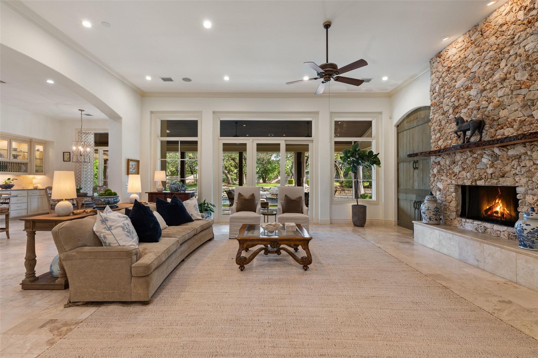 105 Harbor Hill DR