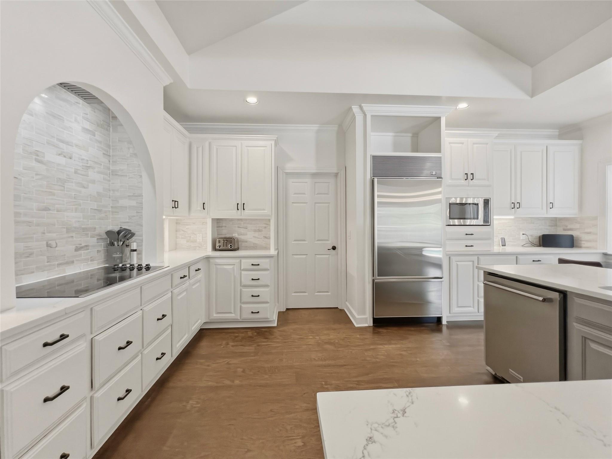 6 Candleleaf CT