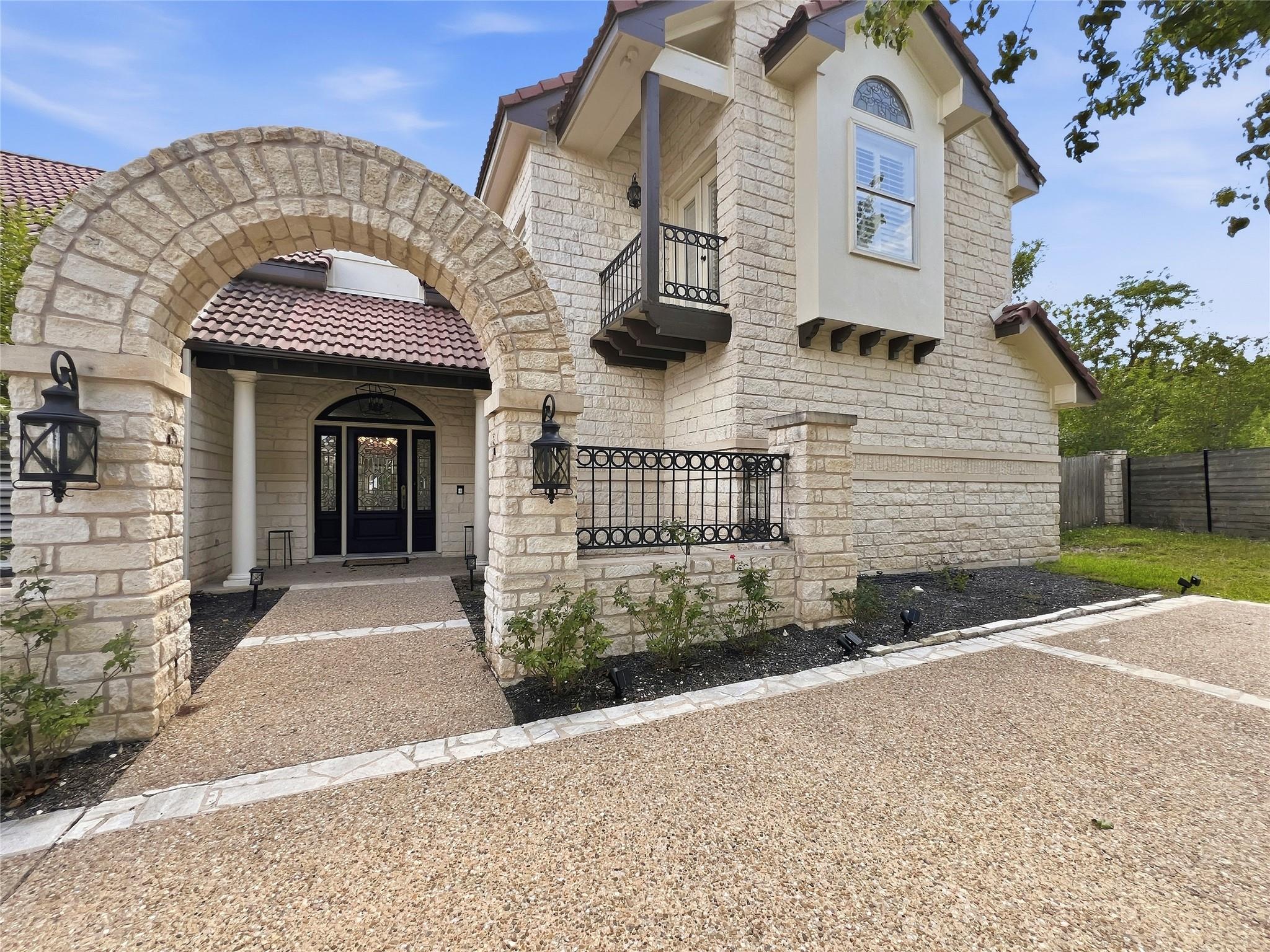 6 Candleleaf CT