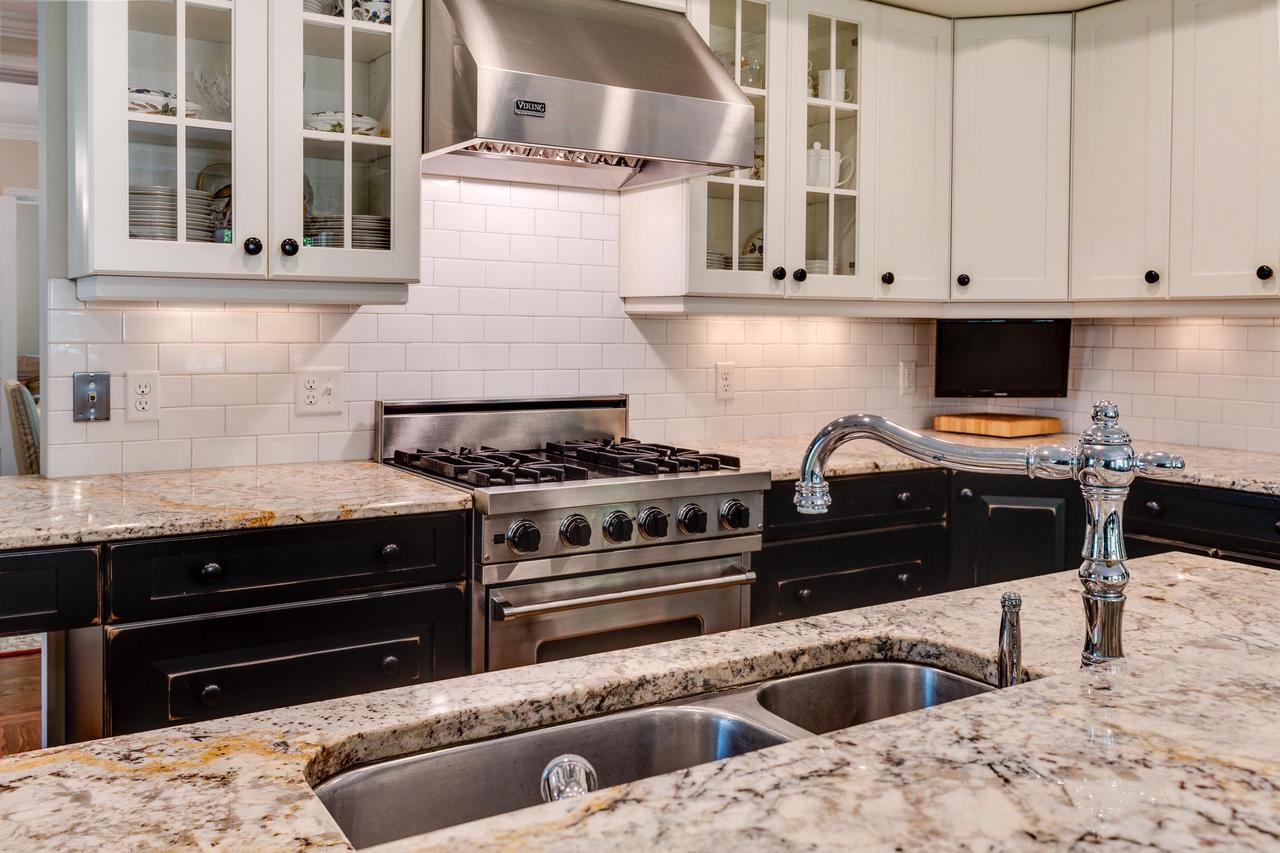 3315 Blackhawk Drive