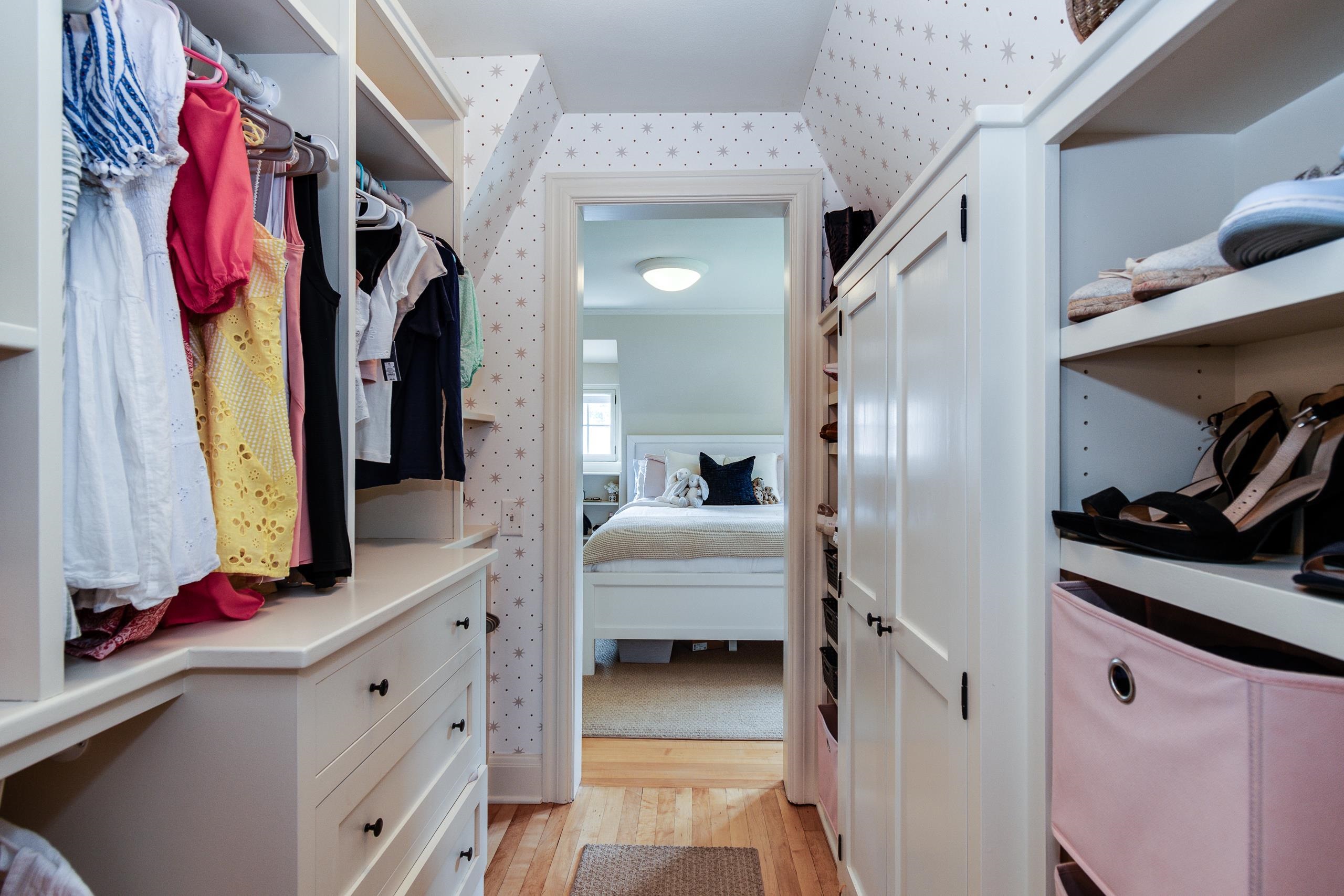 324 Lakewood Boulevard