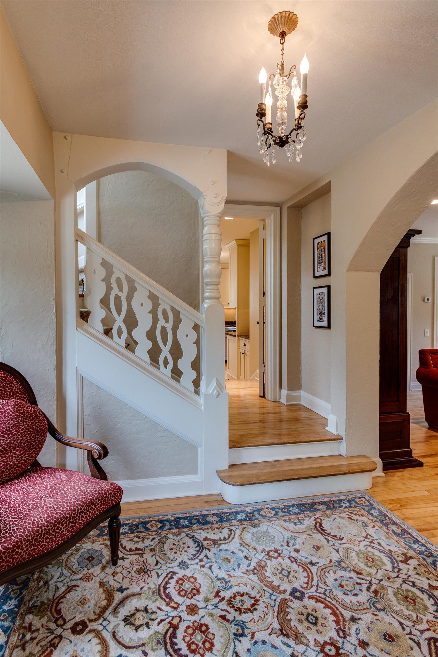 324 Lakewood Boulevard