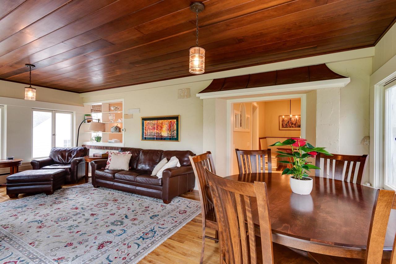 324 Lakewood Boulevard