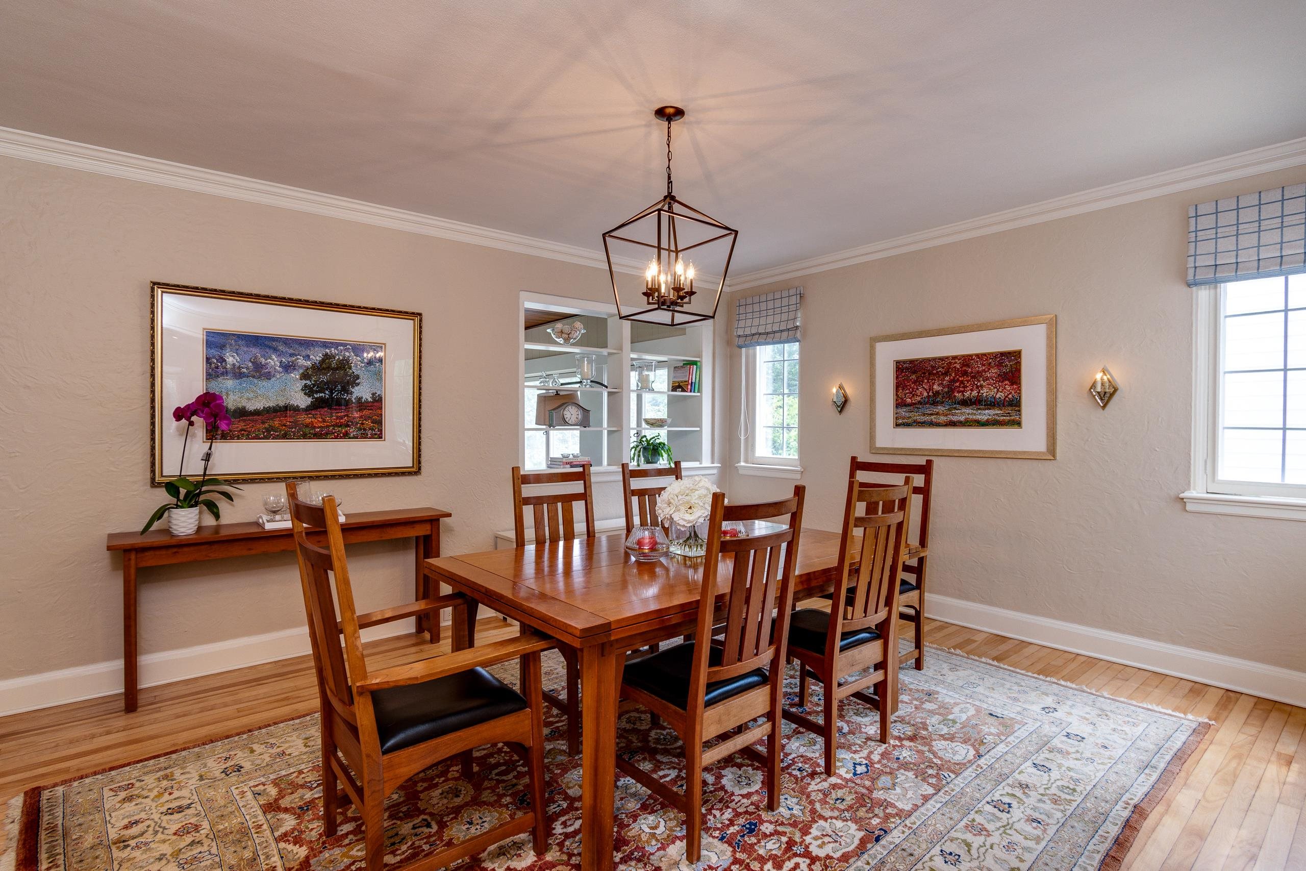 324 Lakewood Boulevard