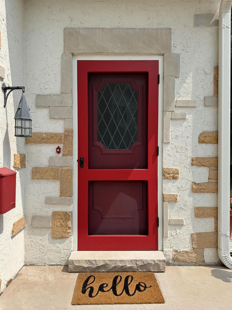 324 Lakewood Boulevard