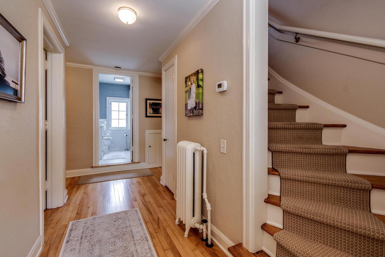 324 Lakewood Boulevard