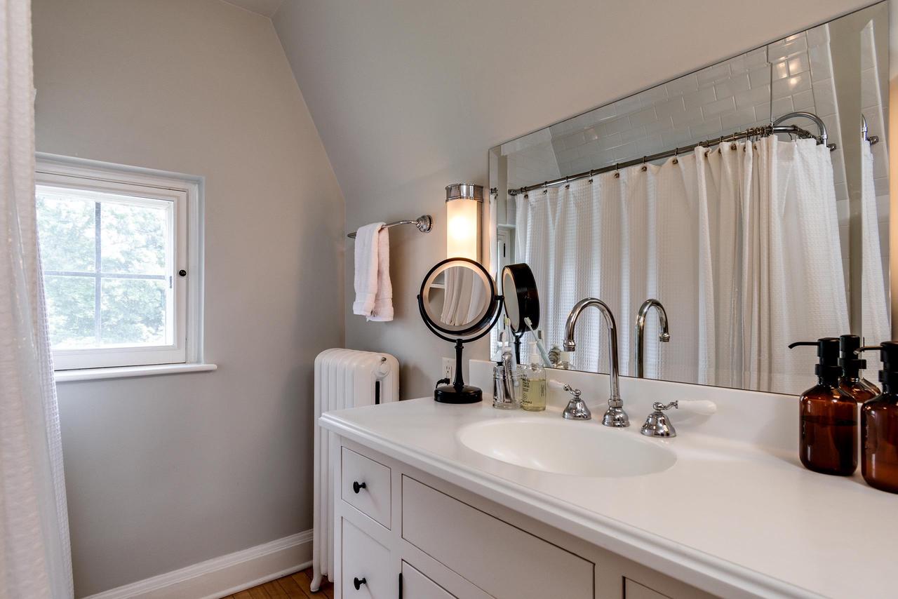 324 Lakewood Boulevard