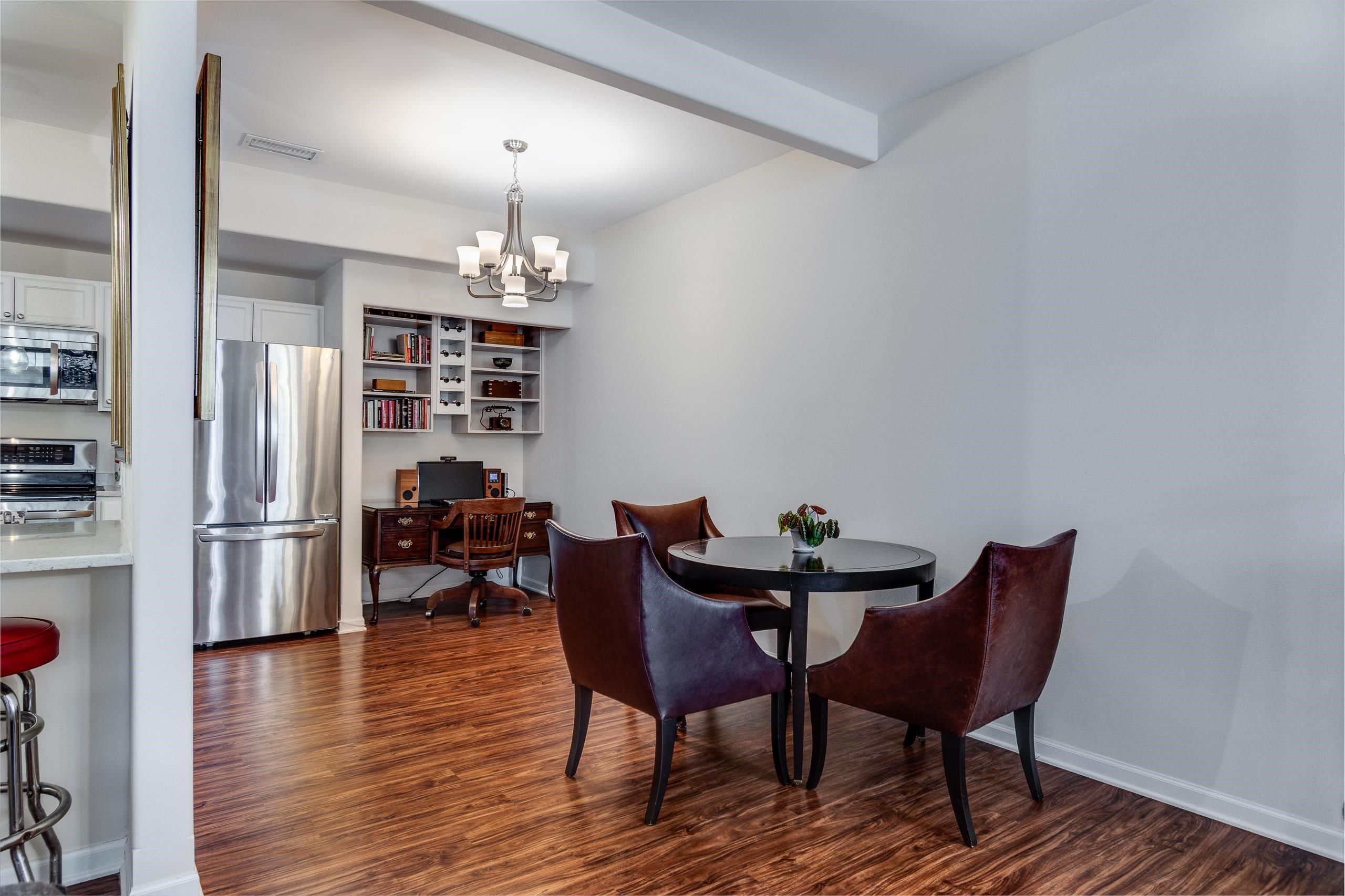 5350 Westport Road 19