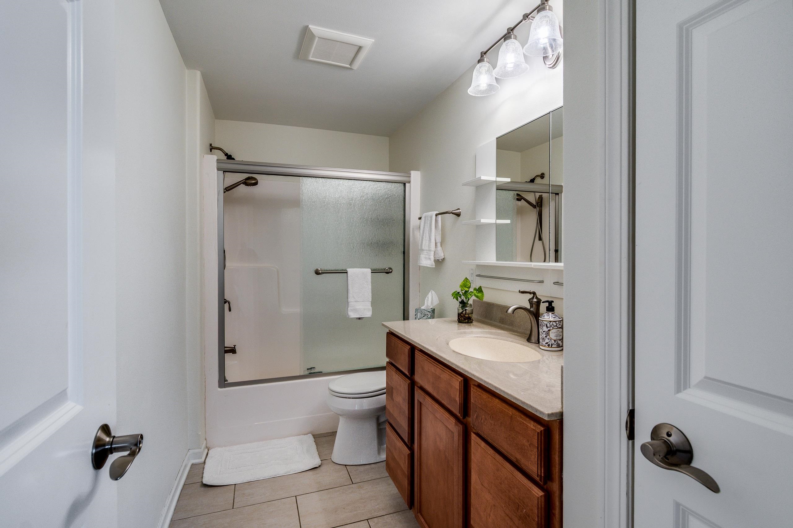 5350 Westport Road 19