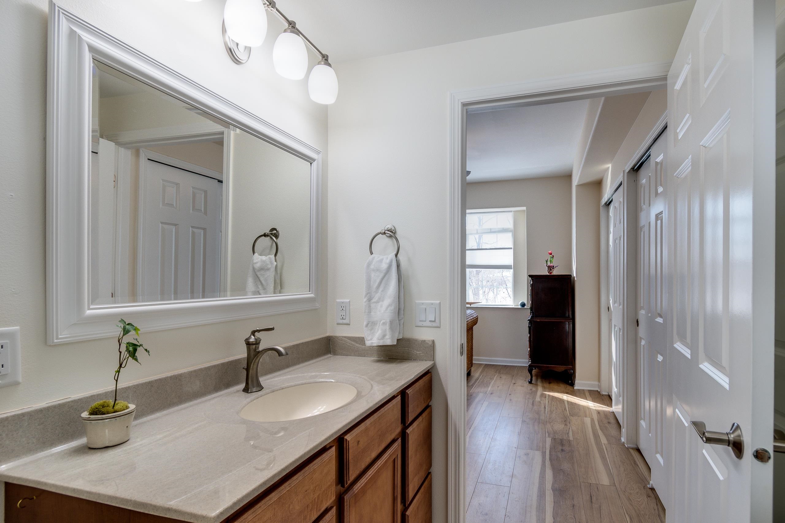 5350 Westport Road 19