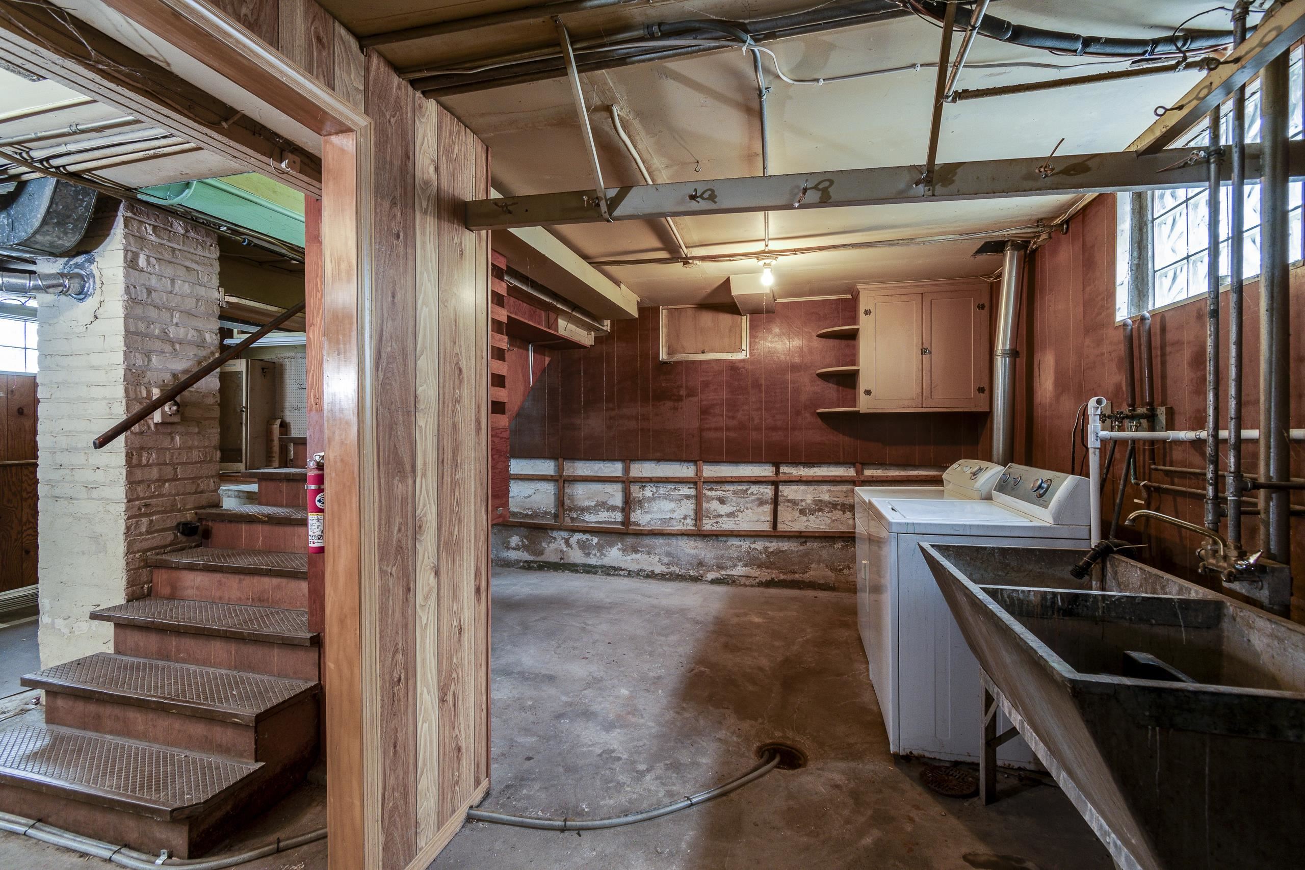 2018 E Mifflin Street