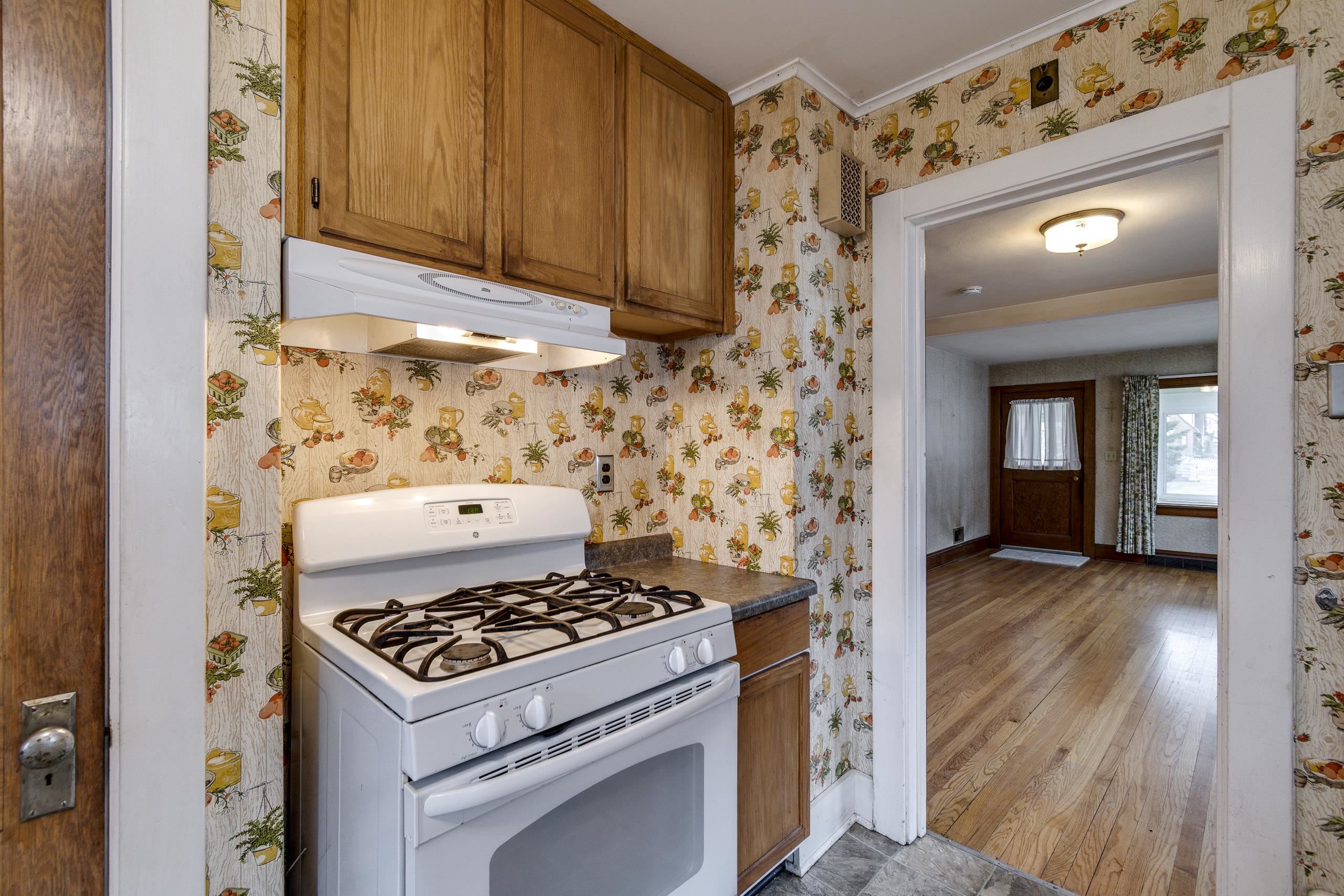 2018 E Mifflin Street