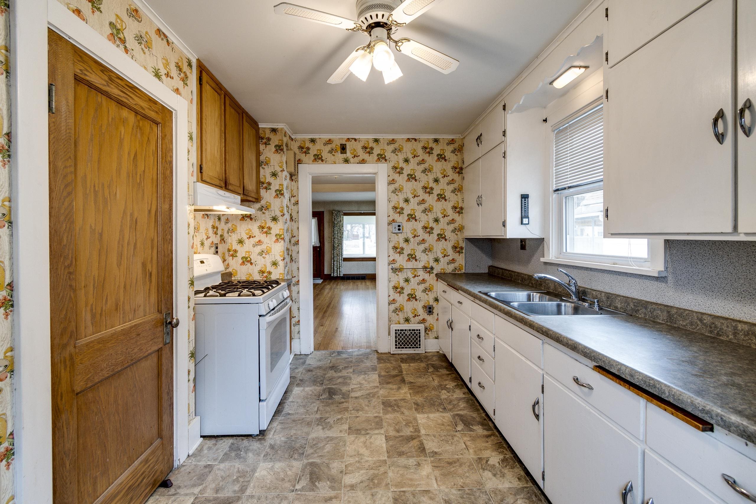 2018 E Mifflin Street