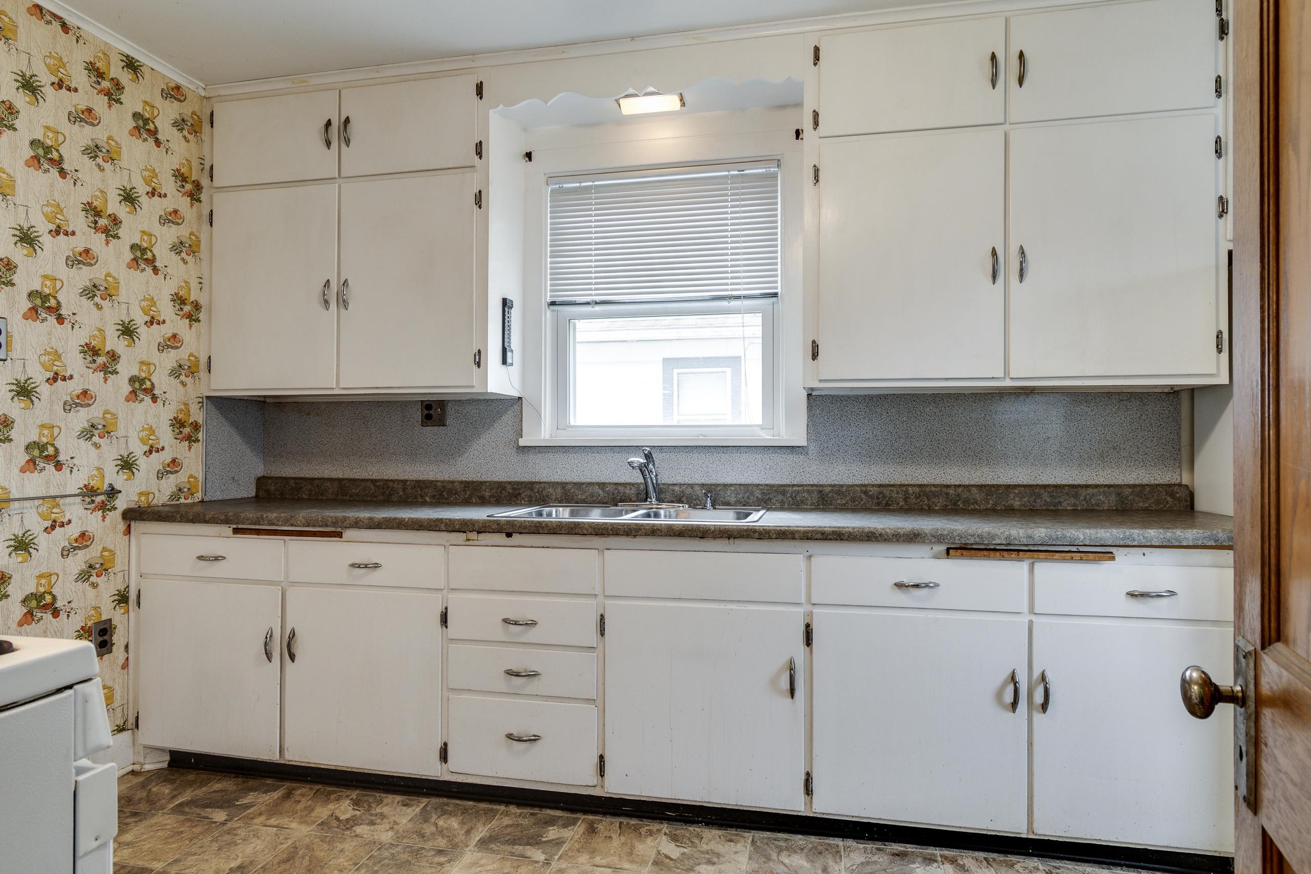 2018 E Mifflin Street