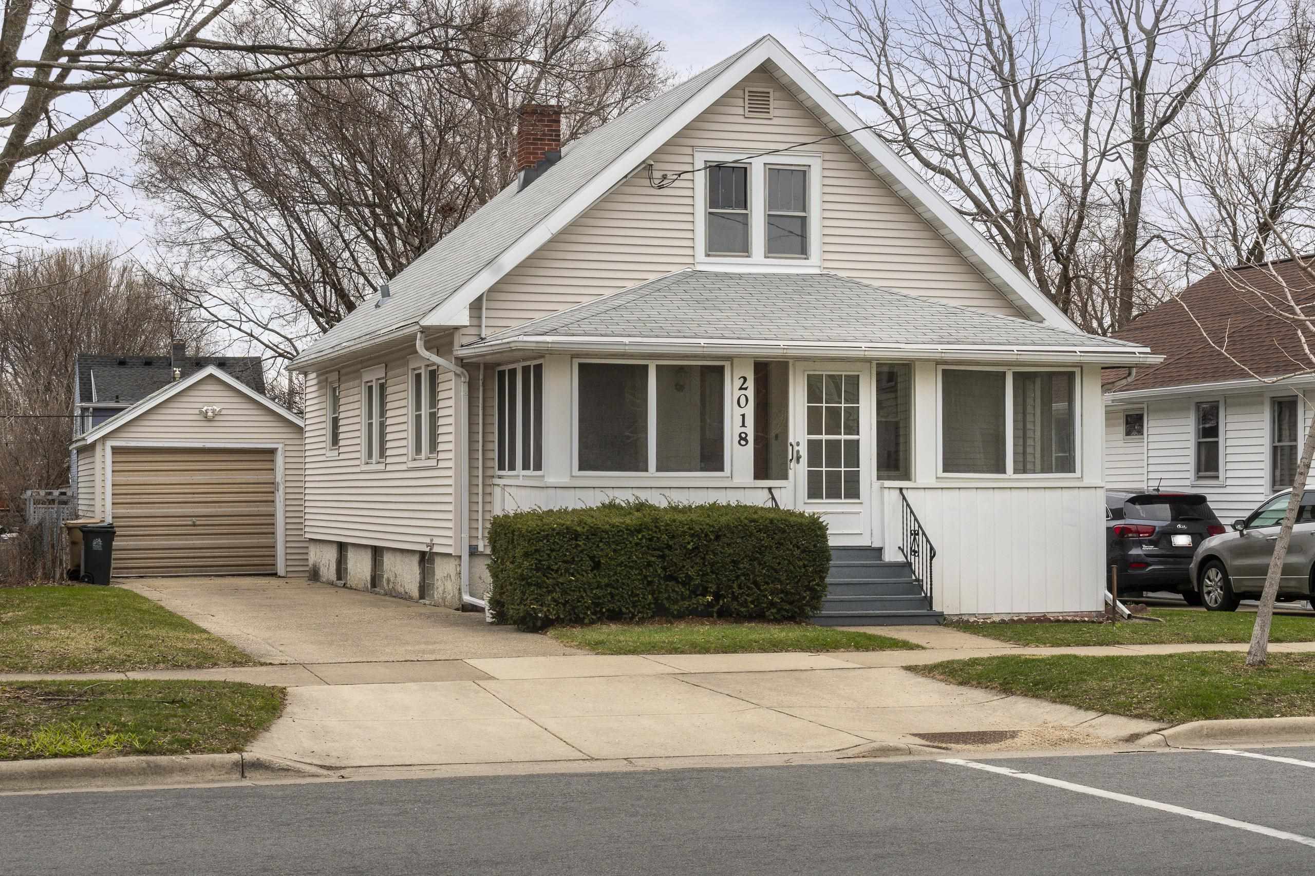 2018 E Mifflin Street