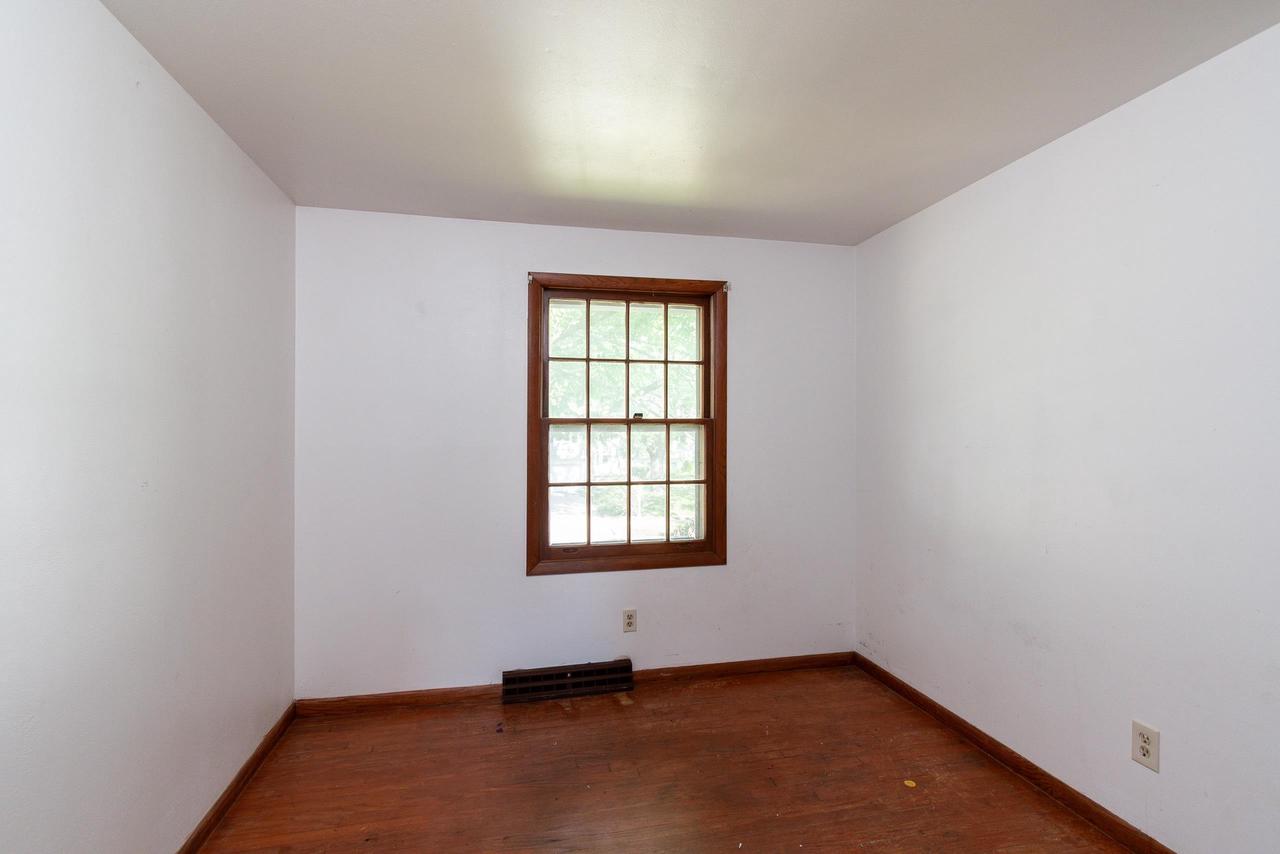 3034-3036 Churchill Drive