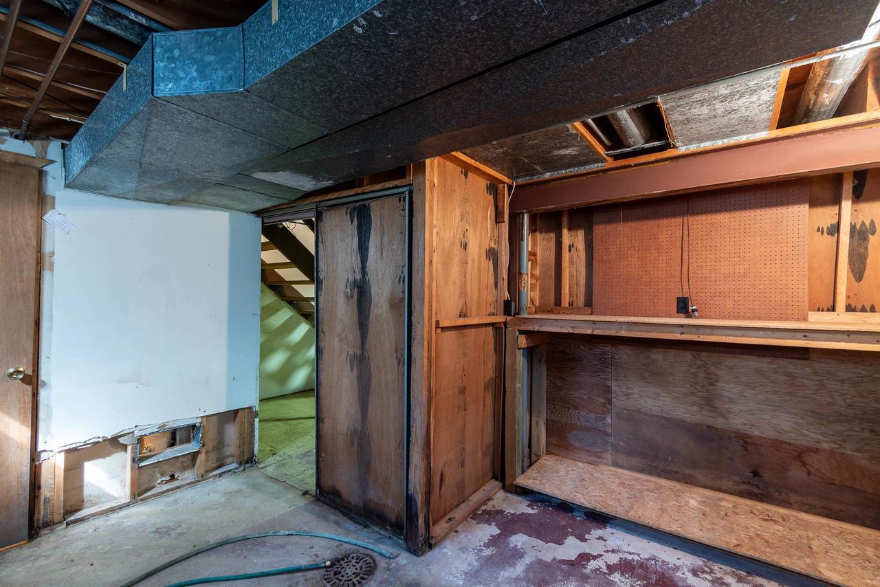 3034-3036 Churchill Drive