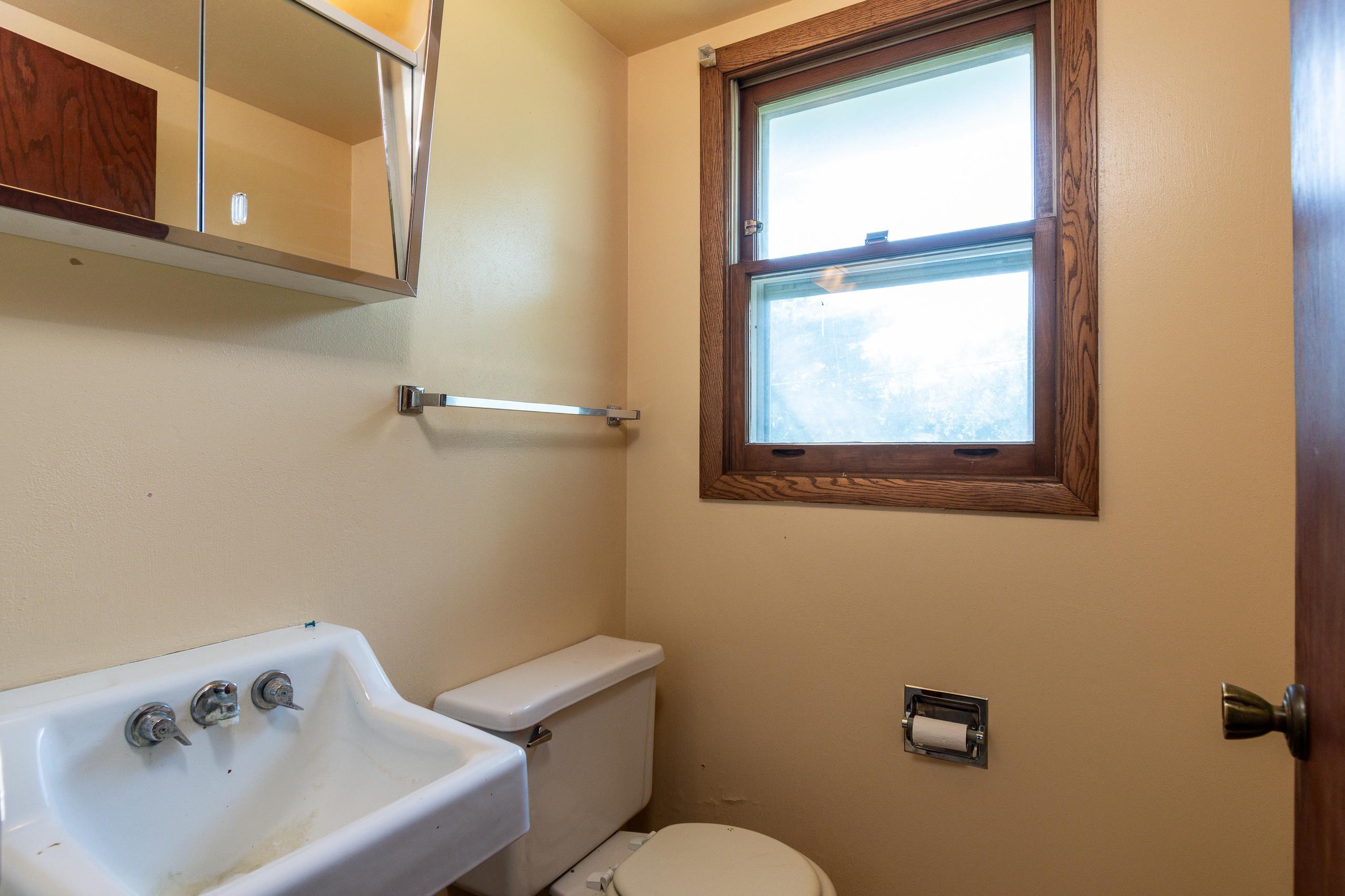 3034-3036 Churchill Drive