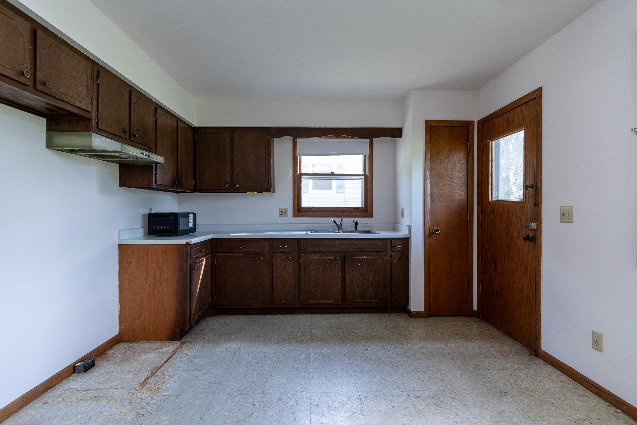 3034-3036 Churchill Drive