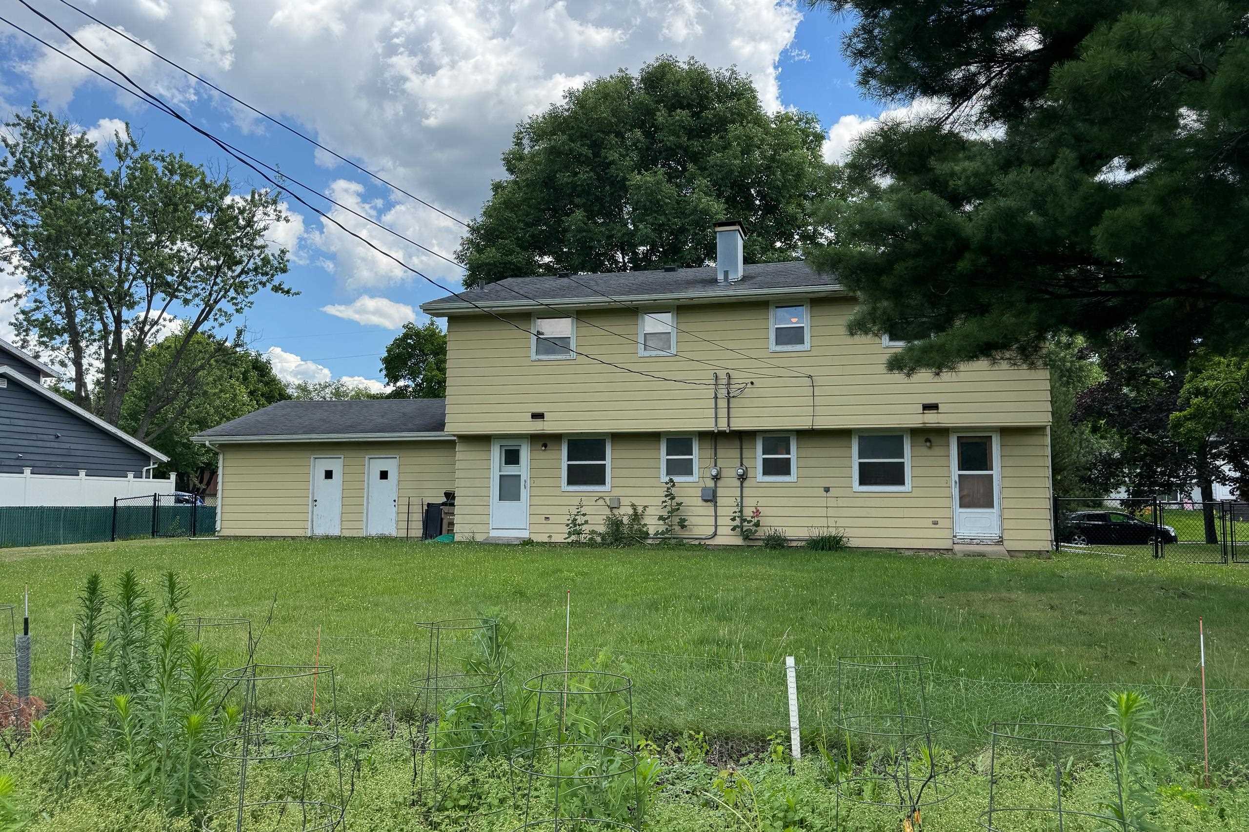 3034-3036 Churchill Drive