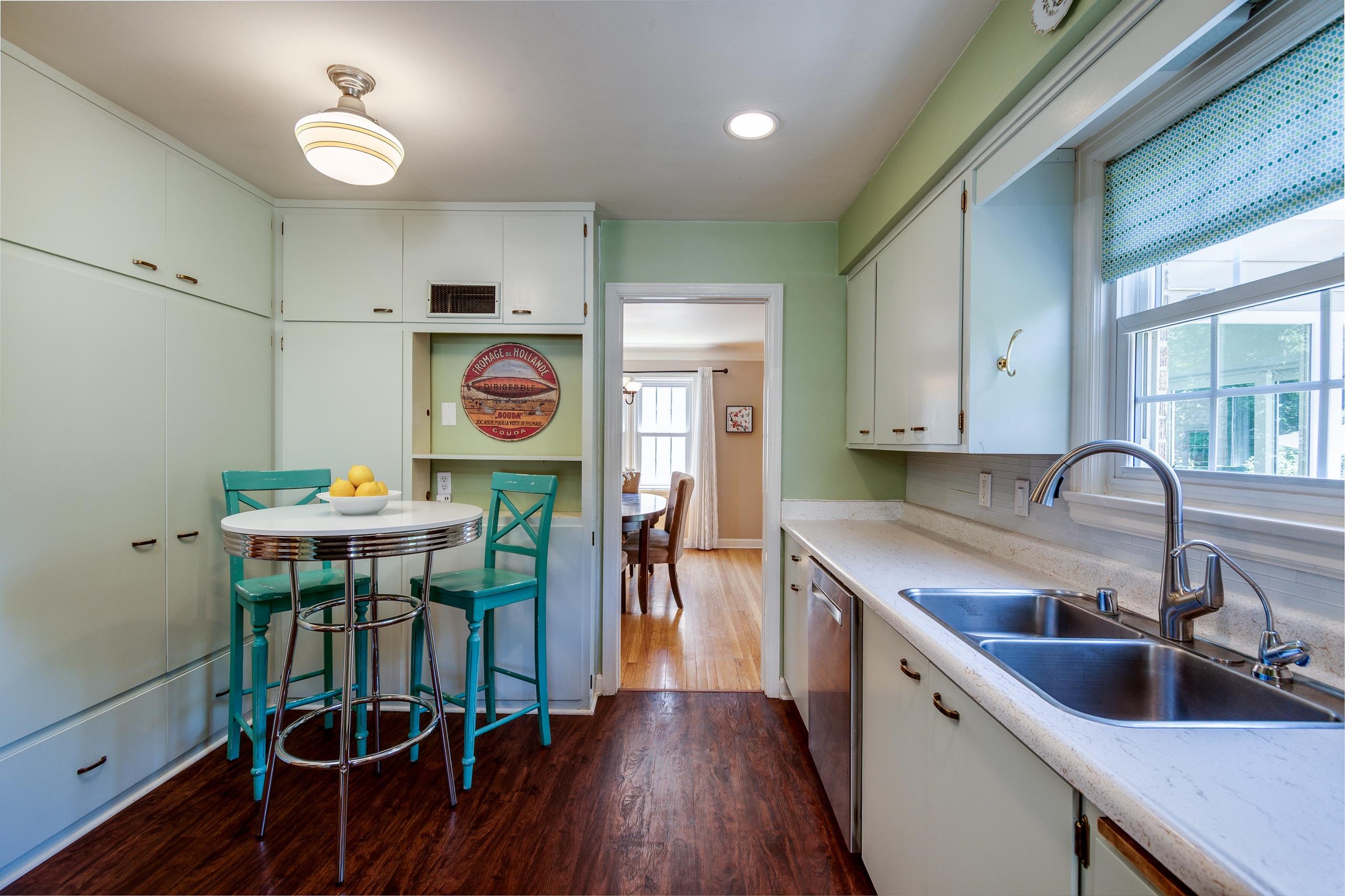 151 Lakewood Boulevard